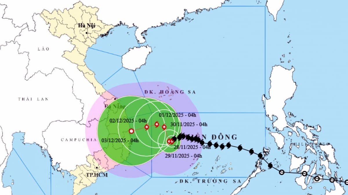 Lokasi dan arah badai nomor 15