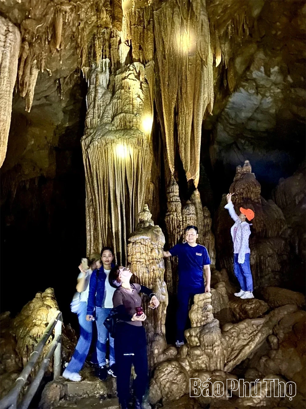 Откройте для себя туризм на «Крыше земли Мыонг»