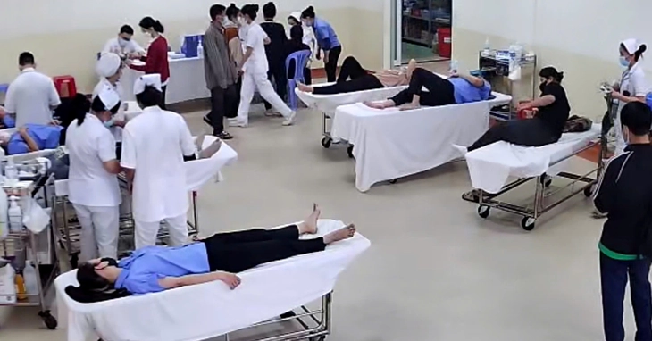 ngộ độc thực phẩm - Ảnh 1.