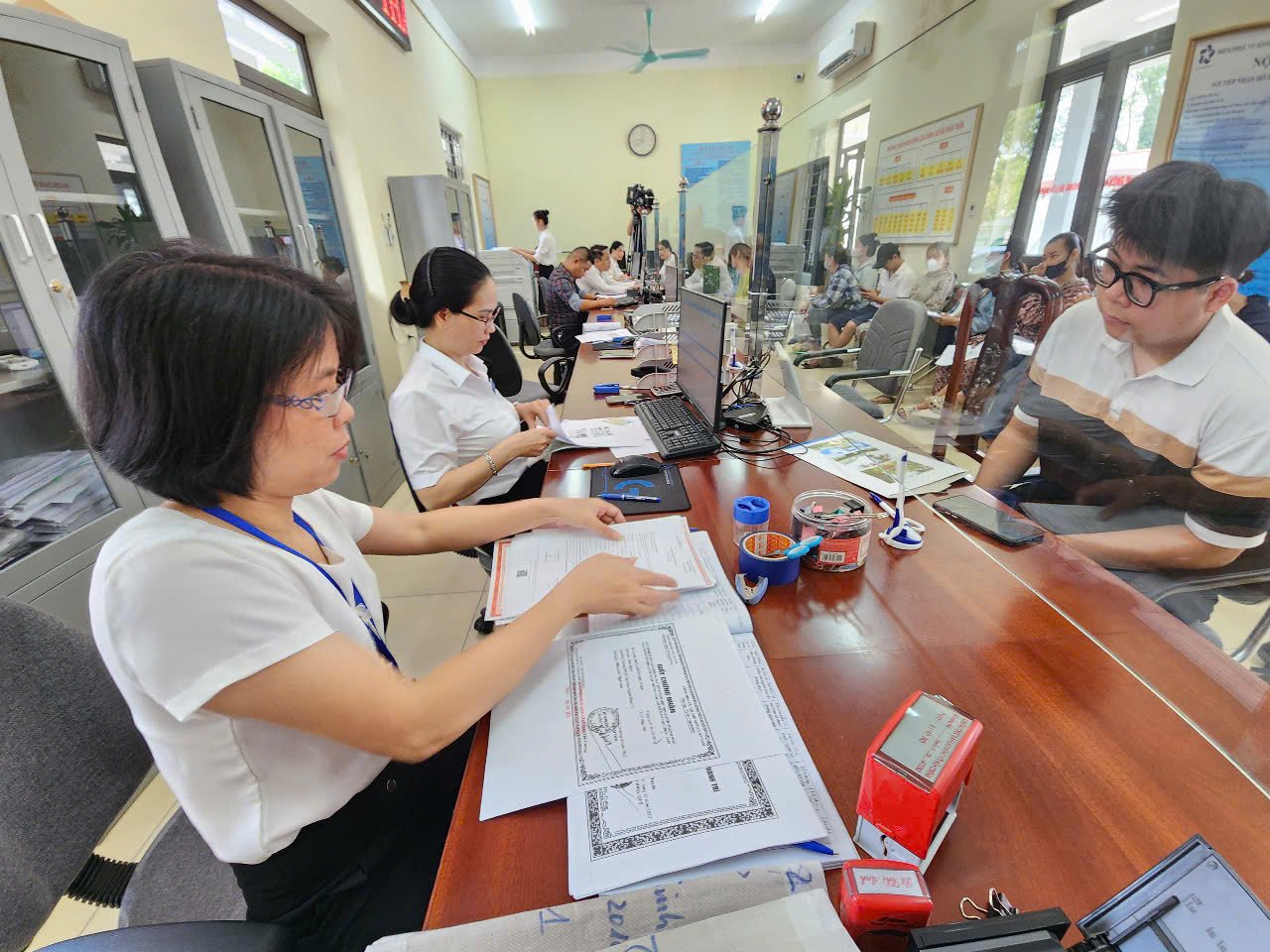 Подпись к фотографии