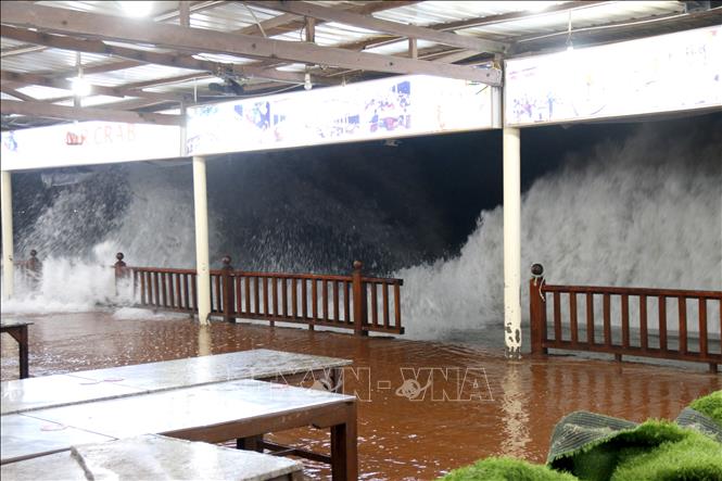 Подпись к фотографии