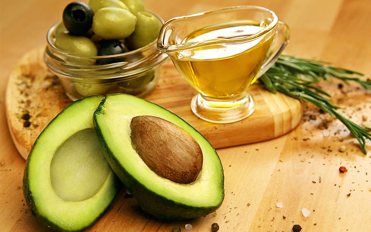 Người bị thoát vị đĩa đệm nên ăn 4 nhóm thực phẩm chống viêm hỗ trợ phục hồi