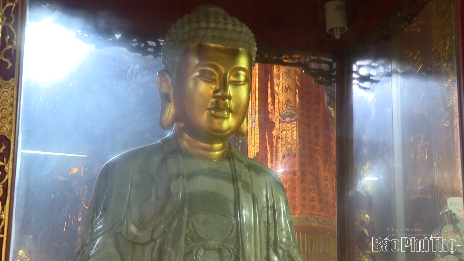 Phật ngọc và lời thì thầm của lòng tin