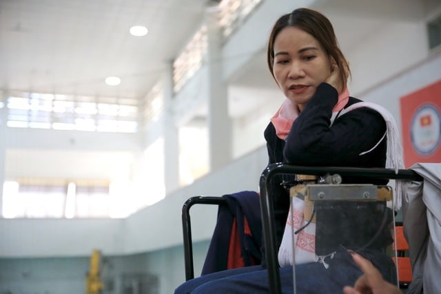 ທີມເຊປັກຕ່າວຫວຽດນາມ ຕັ້ງໃຈເອົາຊະນະໄທເປັນຄັ້ງທີ 3 ຕິດຕໍ່ກັນ, ປາດຖະໜາຢາກໄດ້ຫລຽນຄຳໃນງານມະຫະກຳຊີເກມຄັ້ງທີ 33 - ຮູບທີ 3. Cầu mây Việt Nam quyết thắng Thái Lan lần thứ 3 liên tiếp, khát vọng giành vàng SEA Games 33- Ảnh 3.