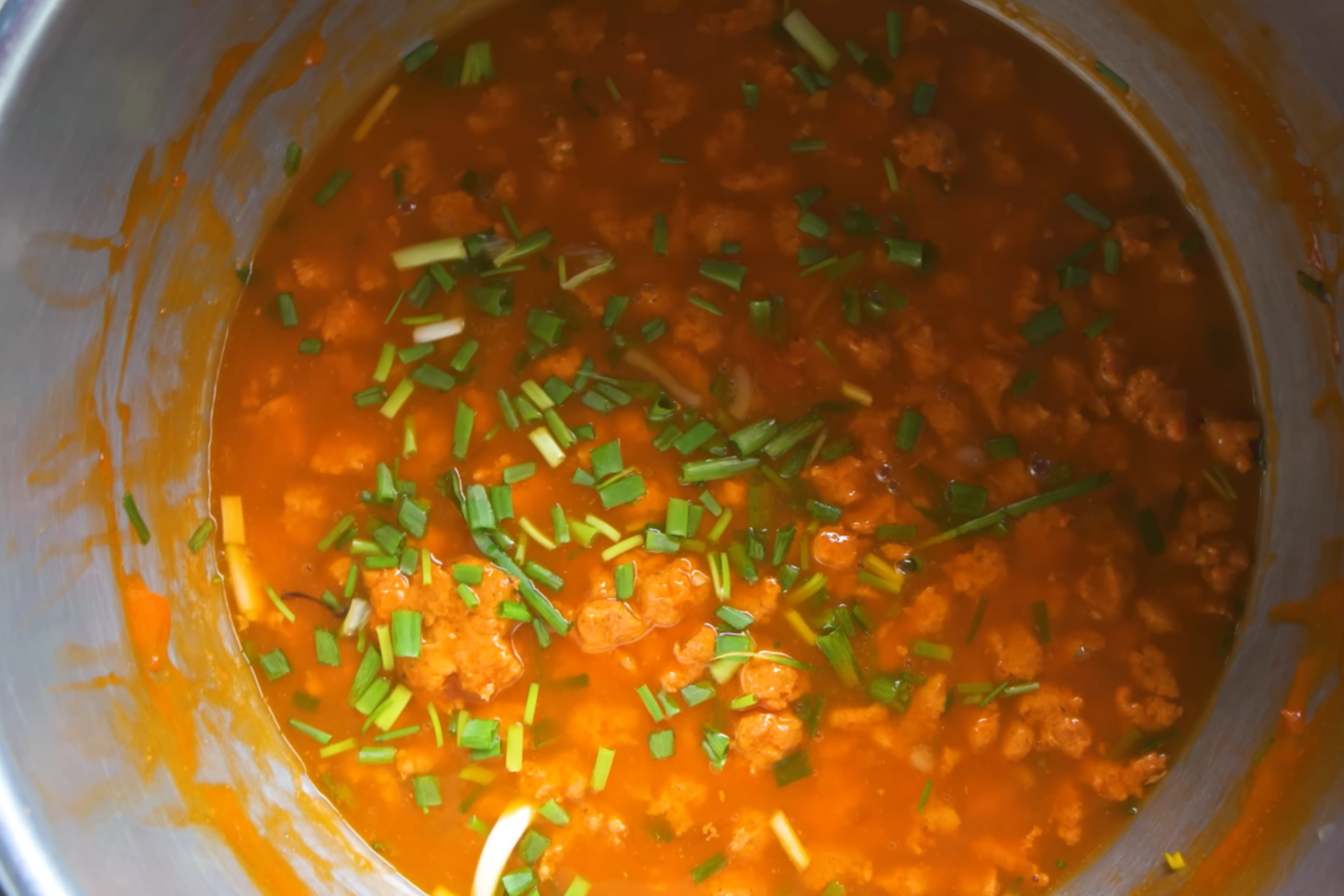 מרק אטריות נאם פו, מנה מיוחדת של הואה