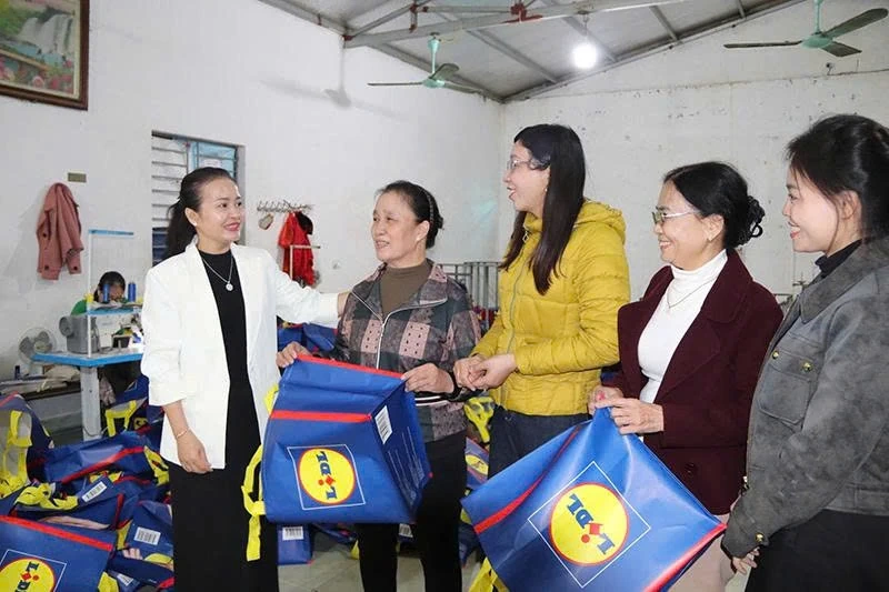 Produktion av miljövänliga exportpåsar