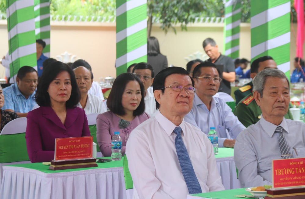 האתר ההיסטורי לונג הייפ האוס מדורג כאנדרטה לאומית.