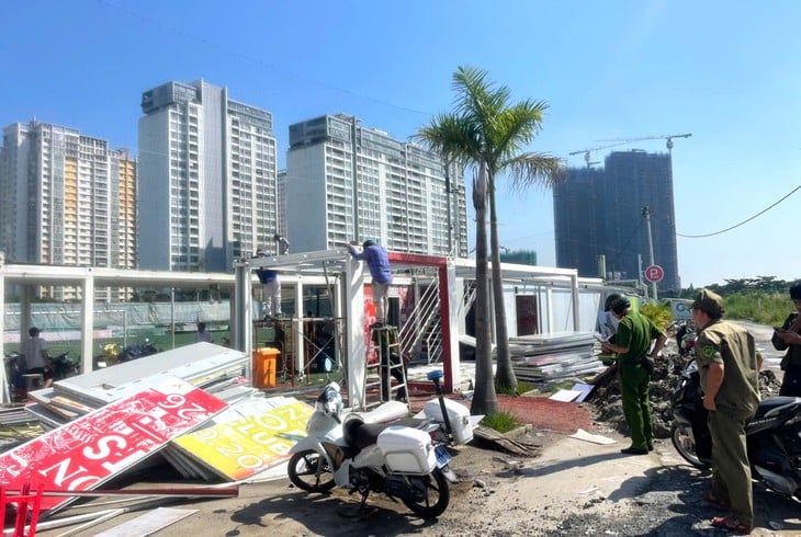 TP.HCM chính thức giải thể lực lượng Thanh tra Sở Xây dựng - Ảnh 1.