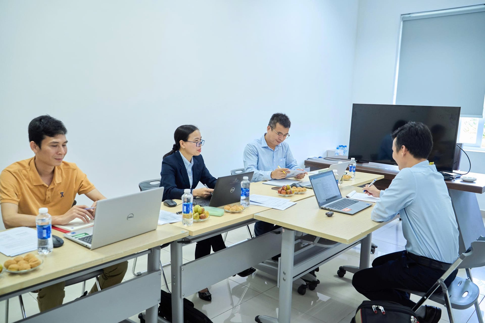 Chương trình được tổ chức bài bản, bám sát các tiêu chuẩn quốc tế, thể hiện sự nghiêm túc và quyết tâm của PVCFC trong việc chuẩn hóa đội ngũ chuyên gia theo yêu cầu phát triển ở tầm Tổng Công ty. Ảnh: PVCFC.