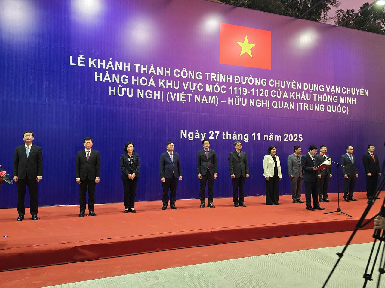 Ланг Сон: Открытие первой фазы маршрута грузоперевозок через умные пограничные ворота