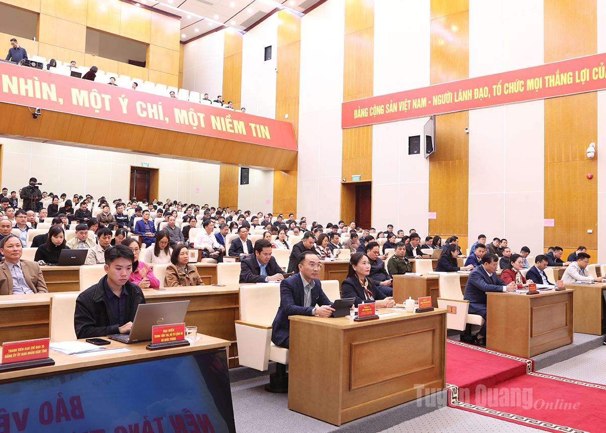 نمایندگان کنفرانس.