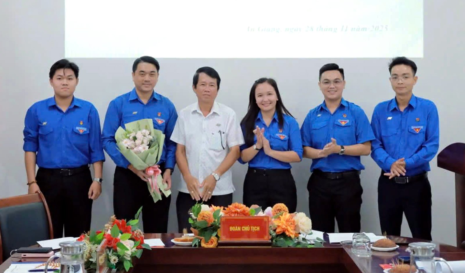 روزنامه و رادیو جوانان آن گیانگ - تلویزیون فعال و خلاق هستند