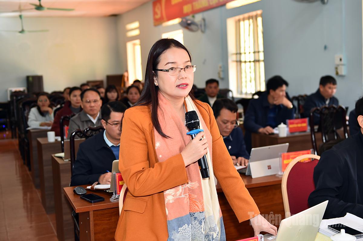 Ledare för kultur- och samhällsdepartementet talade vid mötet.