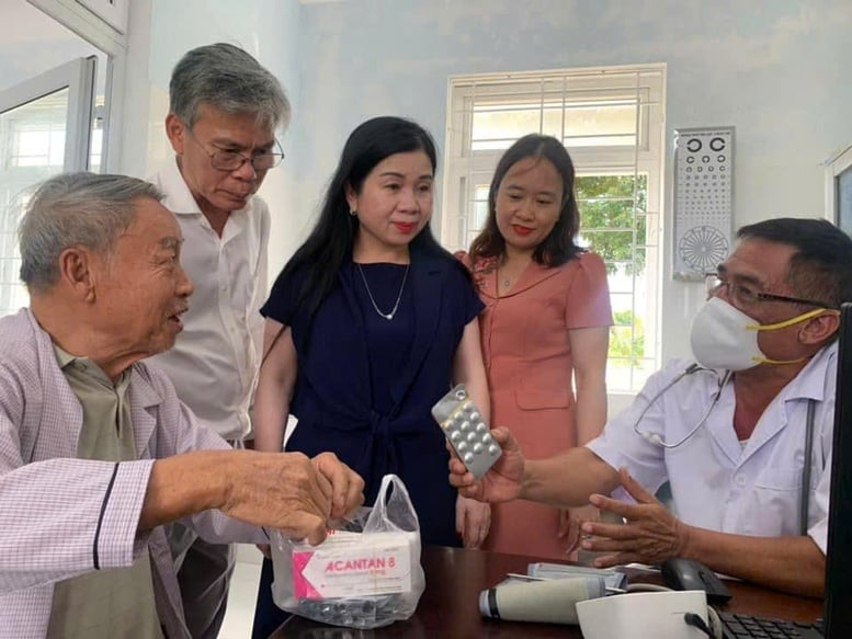 Cadangan untuk menambah 28 ubat rawatan kanser ke dalam senarai pembayaran insurans kesihatan - Foto 3. Đề xuất bổ sung 28 thuốc điều trị bệnh lý ung thư vào danh mục BHYT thanh toán- Ảnh 3.