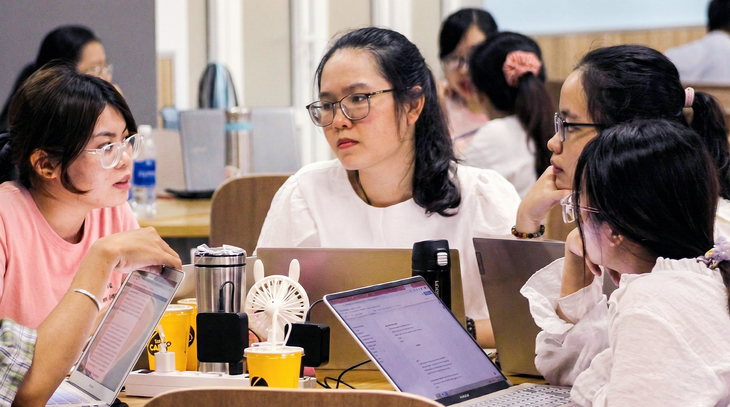 Vì sao sinh viên ngày càng khó tốt nghiệp đúng hạn? - Ảnh 1.