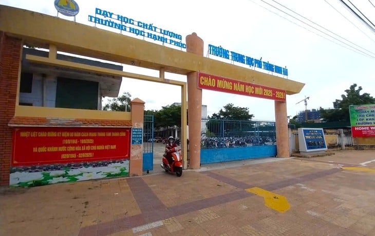 Khánh Hòa: Nhiều trường hiểu nhầm về quy định đồng phục môn giáo dục quốc phòng an ninh- Ảnh 2.