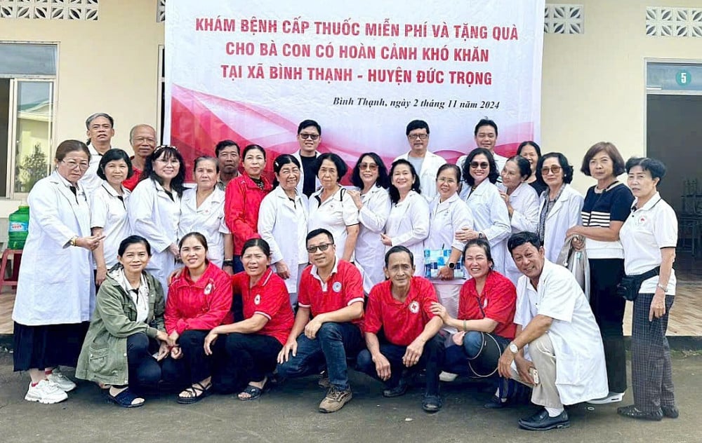 Vöröskereszt - „Híd”, amely összeköti a szeretetet