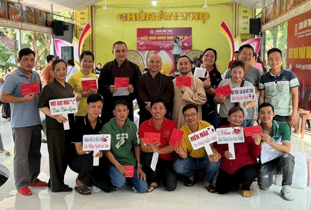 Vöröskereszt - „Híd”, amely összeköti a szeretetet