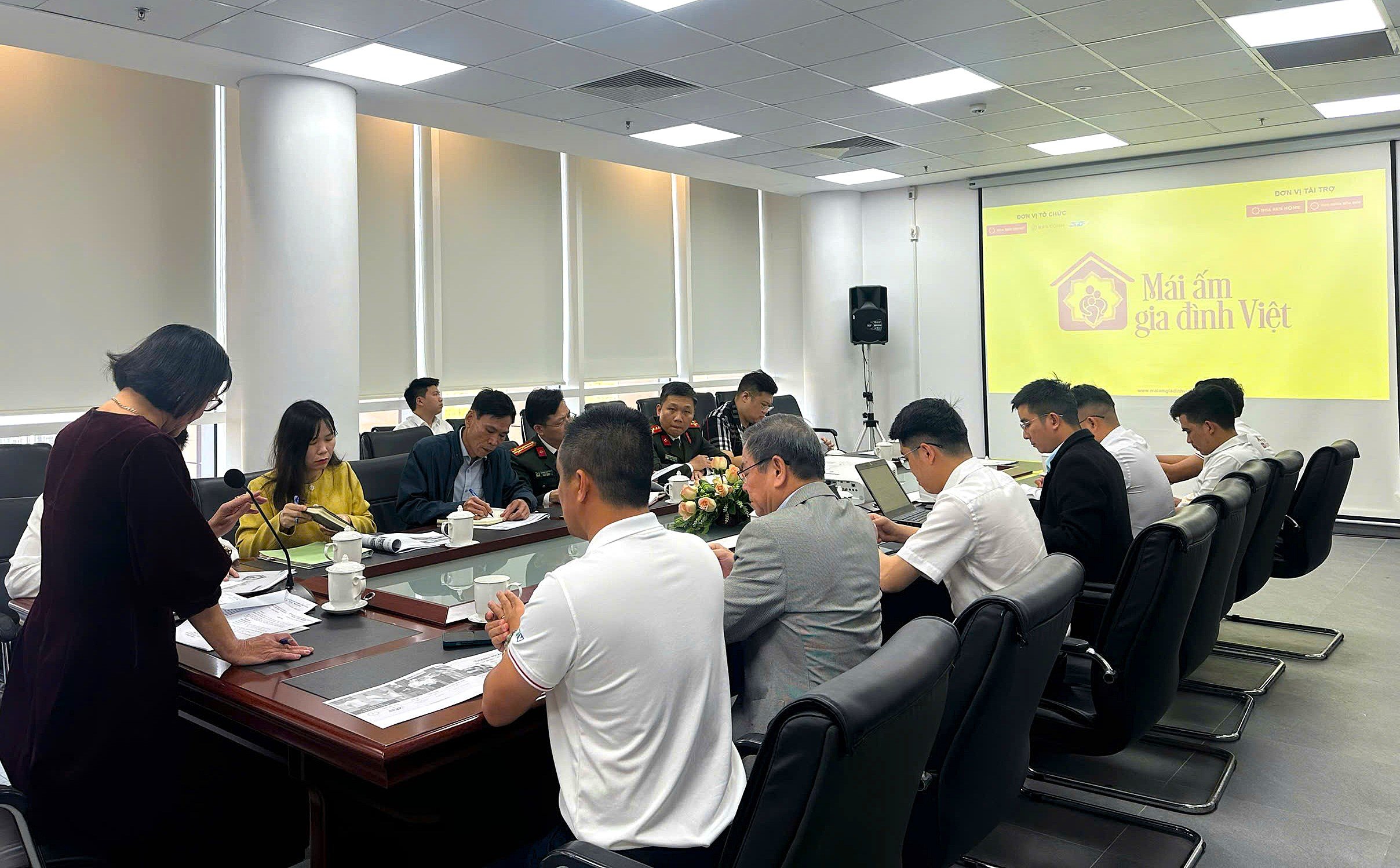 The Vietnamese Family Home crew is working closely with local agencies and departments in Tay Ninh province to best prepare for the filming at To Quyen Square taking place from December 12-14.