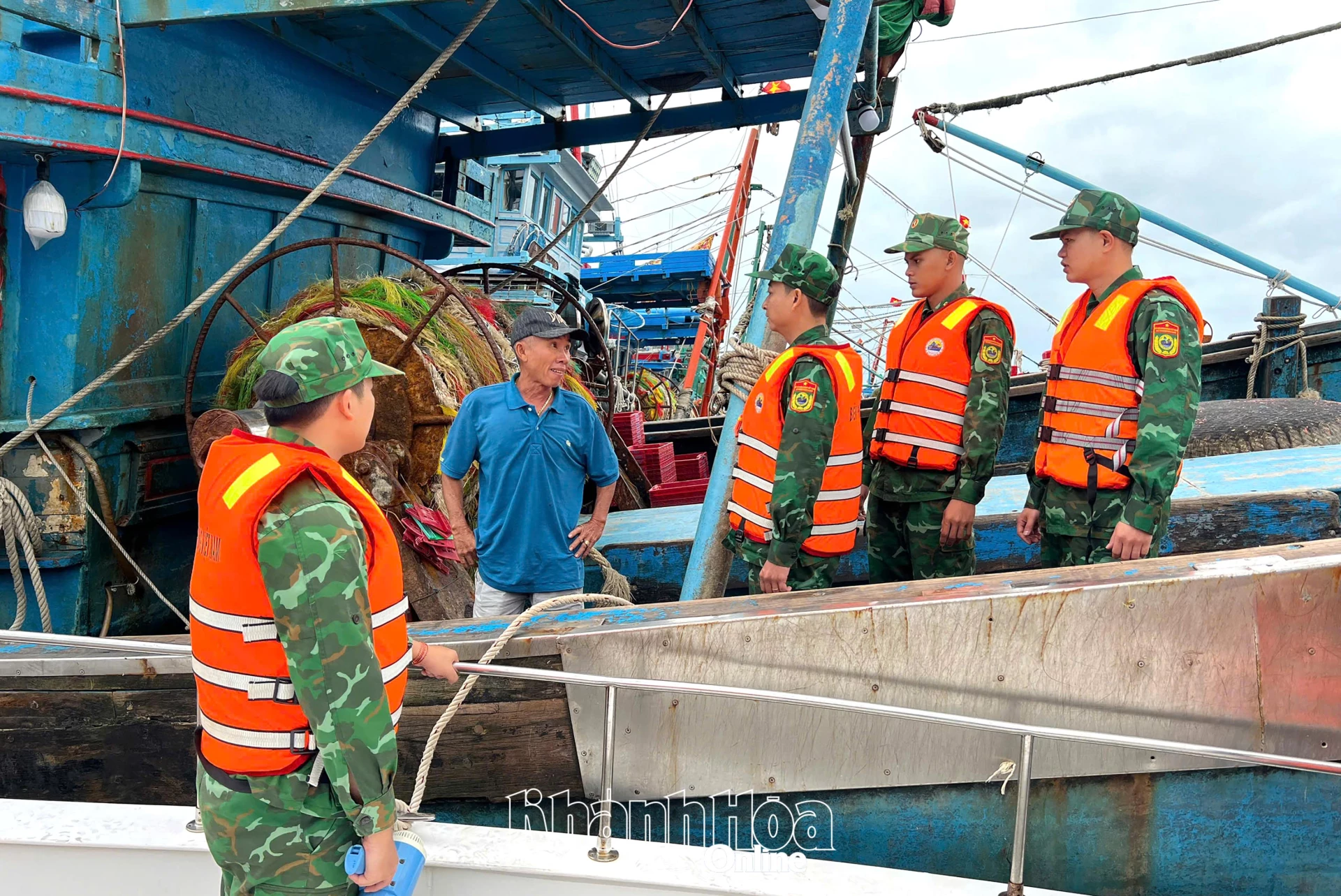 Gränsbevakningsstyrkor sprider sig till fiskare