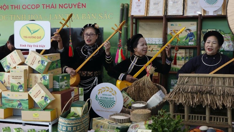 Népművészeti előadás a versenyen. (Fotó: TUAN SON)