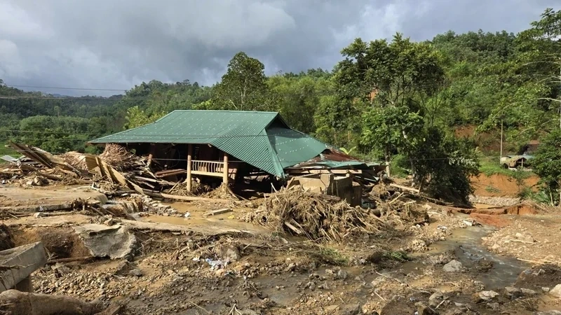 Verzoek om rapport over het herstel van de schade aan woningen veroorzaakt door natuurrampen in de gemeente Yen Nhan na reflectie van de elektronische krant Thanh Hoa