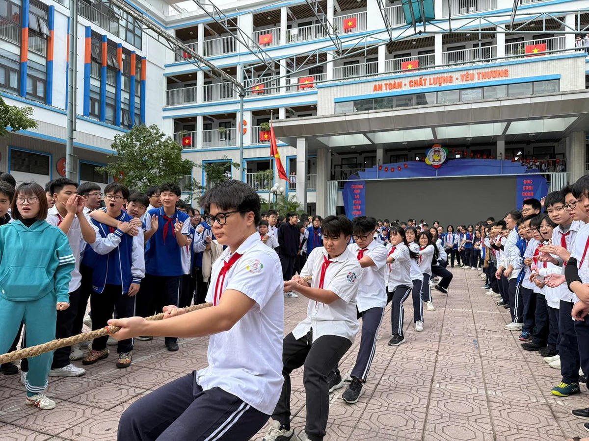 גיוון פעילויות חינוך גופני בבתי הספר כך שכל התלמידים יוכלו להשתתף (צילום: בית הספר התיכון טאנה קונג - האנוי).