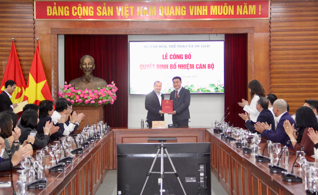 Bộ VHTTDL công bố và trao các quyết định về bổ nhiệm cán bộ - Ảnh 3.