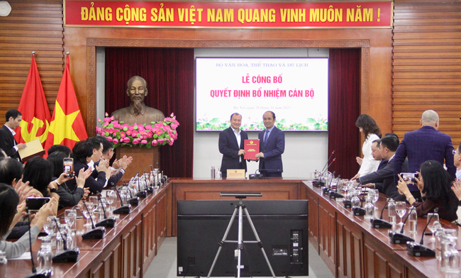 Bộ VHTTDL công bố và trao các quyết định về bổ nhiệm cán bộ - Ảnh 4.