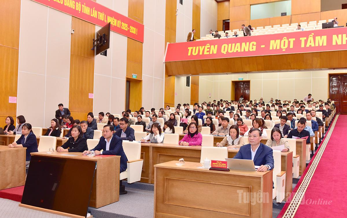 Delegados da conferência.