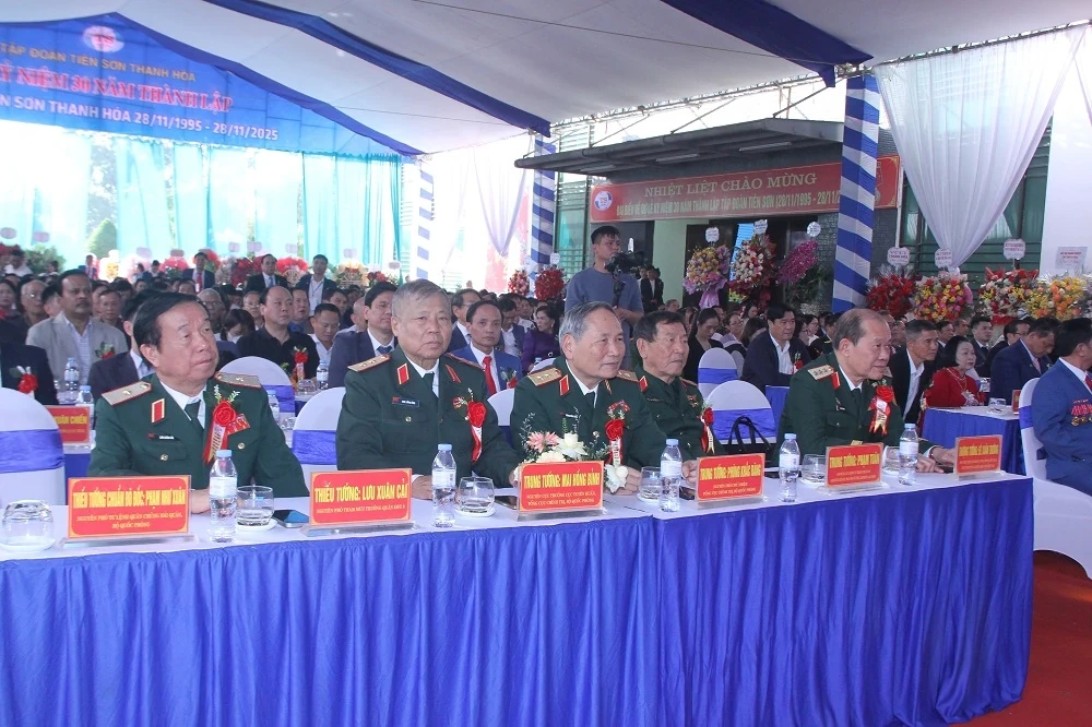 ក្រុមហ៊ុនភាគហ៊ុនរួម Tien Son Thanh Hoa Group ប្រារព្ធខួបលើកទី 30 របស់ខ្លួន។