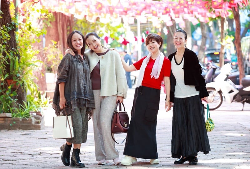 ខាន់ ហួយិន.jpg