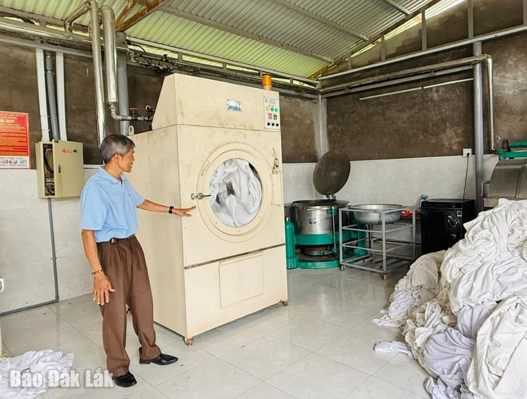 سائگون - فو ین ہوٹل نے سیاحوں کی خدمت کے لیے لانڈری کے نظام کو فعال کرنے کی کوششیں کی ہیں۔