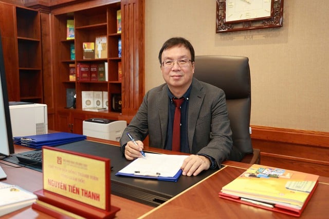 NXB Giáo dục Việt Nam cam kết đồng hành với học sinh vùng bão lũ, khó khăn  - Ảnh 4.