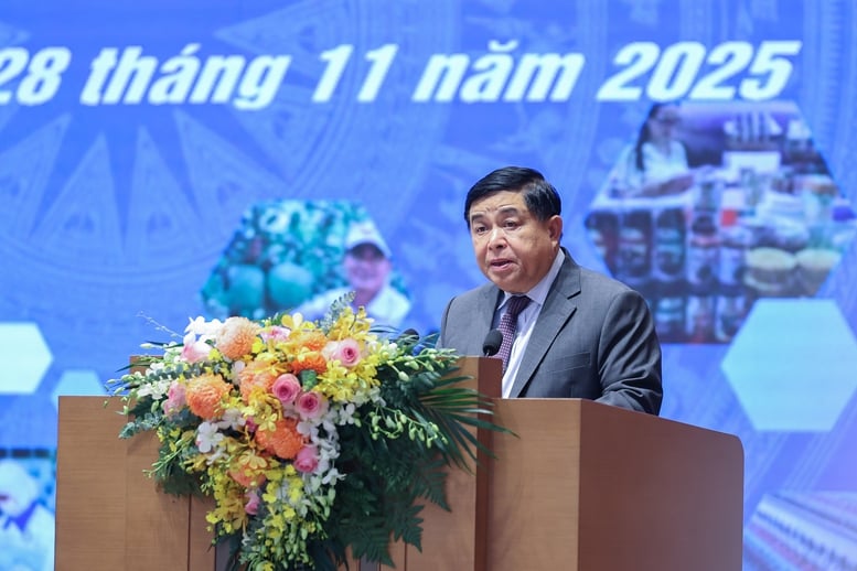 Заместитель премьер-министра Нгуен Чи Зунг выступает на форуме. Фото: правительственная газета