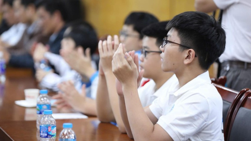 Pertandingan ini menarik penyertaan meluas daripada pelajar yang berminat dengan sains, pengaturcaraan, robotik dan kecerdasan buatan.