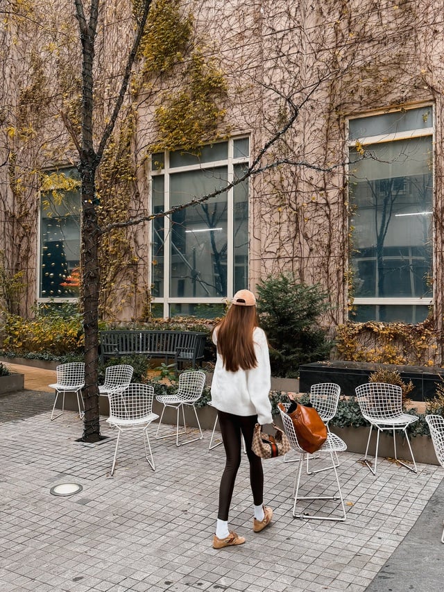 Hồ Ngọc Hà năng động với outfit dạo phố ở New York  - Ảnh 4.