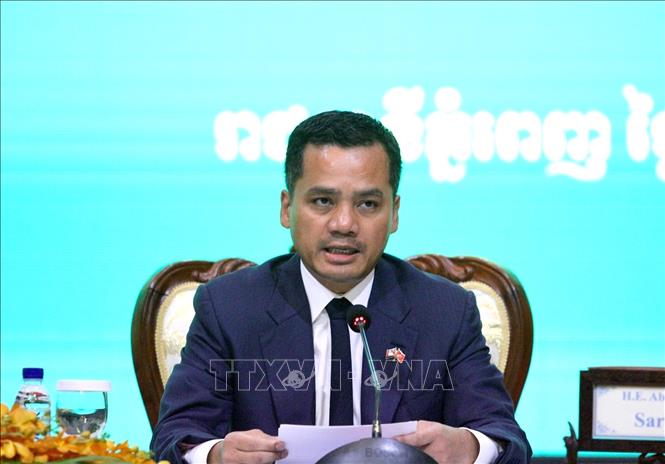 ຄຳບັນຍາຍຮູບພາບ