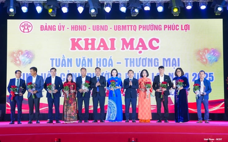 Khai mạc Tuần Văn hóa - Thương mại - Sinh vật cảnh phường Phúc Lợi năm 2025- Ảnh 10.