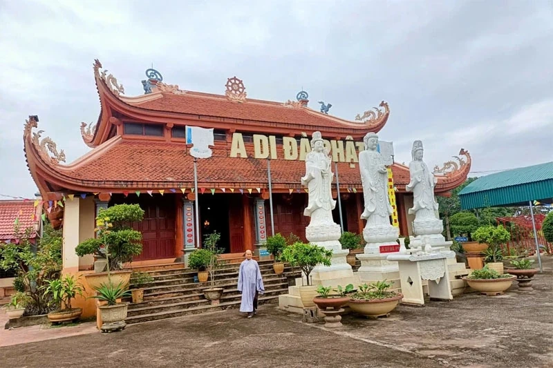 جبل بانج ترينه ومعبد تاي بينه - مكان ذو مناظر خلابة شهير في ثانه هوا