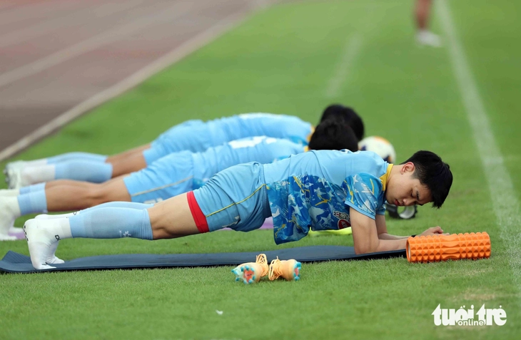 Viện binh của U22 Việt Nam phải tập riêng trước SEA Games - Ảnh 6.