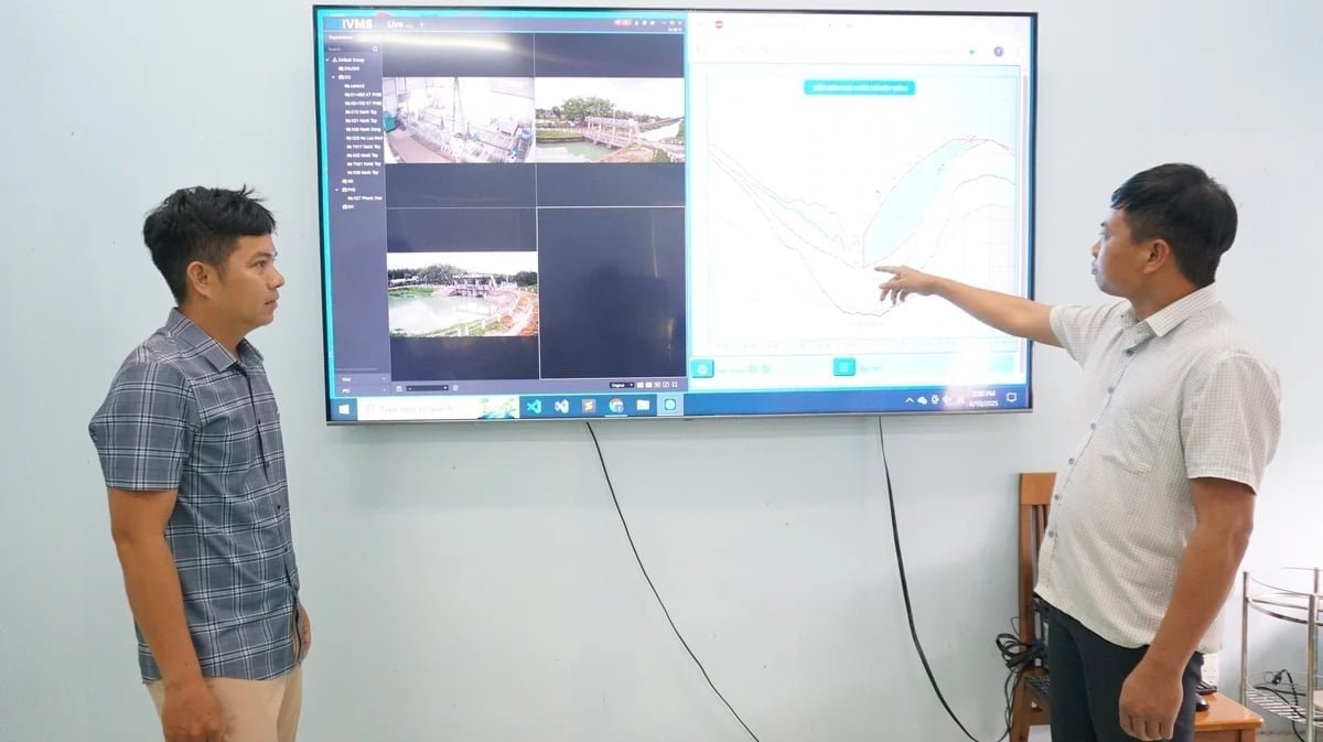 Hệ thống SCADA đặt tại văn phòng công ty phục vụ công tác giám sát, vận hành, điều tiết hồ chứa theo thời gian thực. Ảnh: Trần Trung.