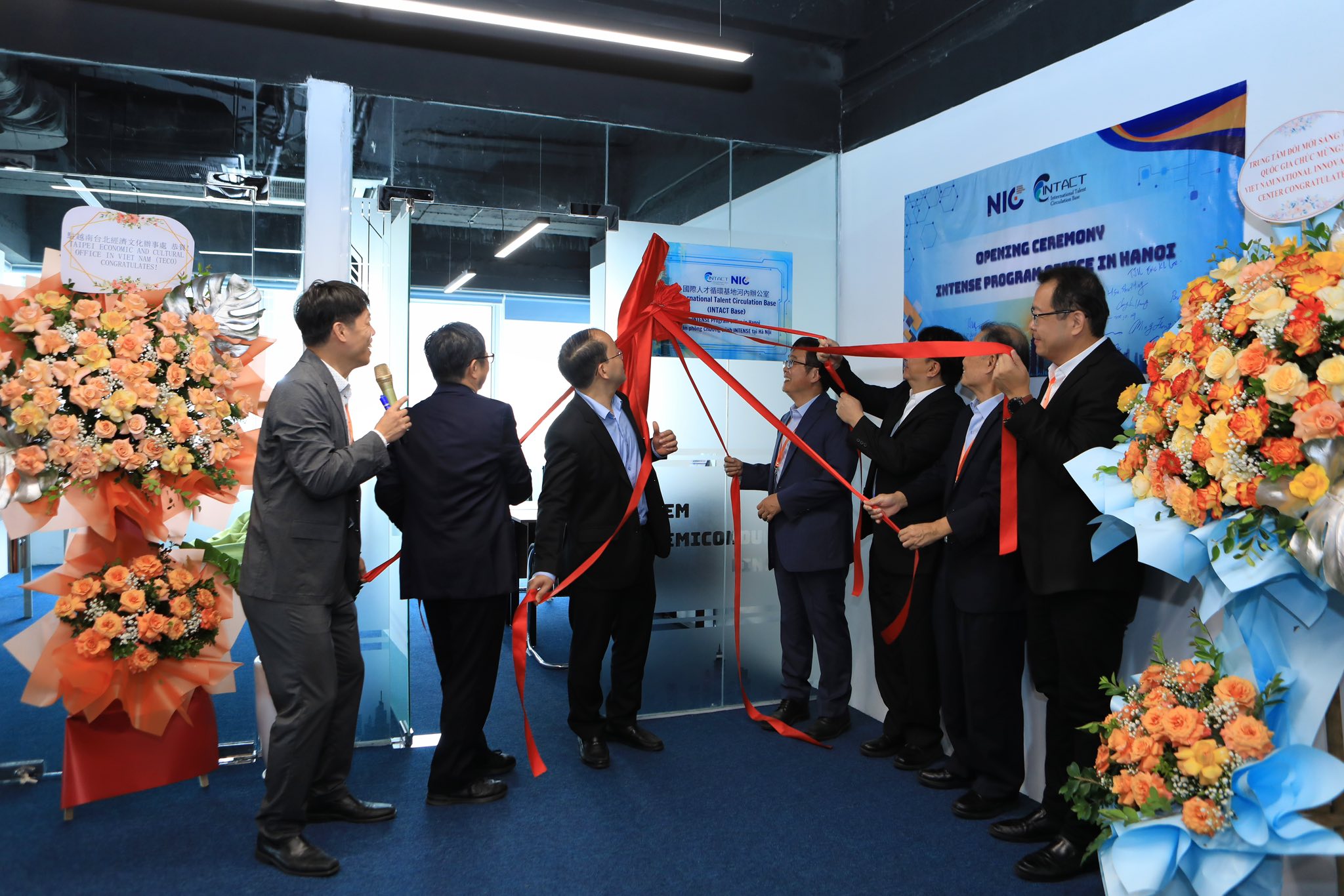 Đài Loan 'rộng cửa' du học, làm việc ở tập đoàn đa quốc gia cho người Việt - Ảnh 2.