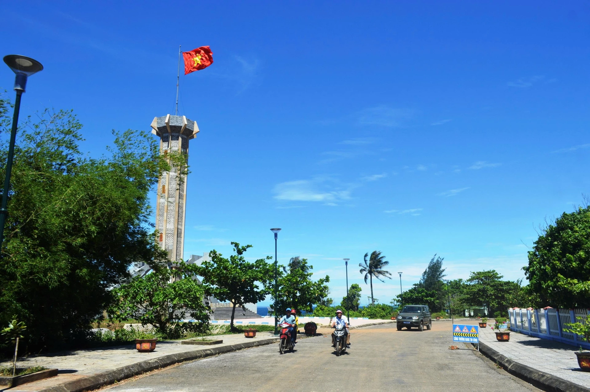 De verkeersinfrastructuur van de speciale economische zone Con Co wordt steeds meer op een synchrone en moderne manier geïnvesteerd - Foto: N.V.
