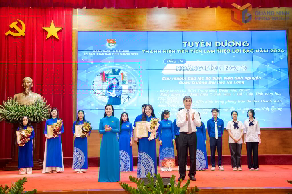 Den provinsielle folkekomiteens ungdomsforbund organiserte et program for å hedre «Unge talenter», «Fremragende unge embetsmenn og tjenestemenn» og «Progressiv ungdom som følger onkel Hos lære».