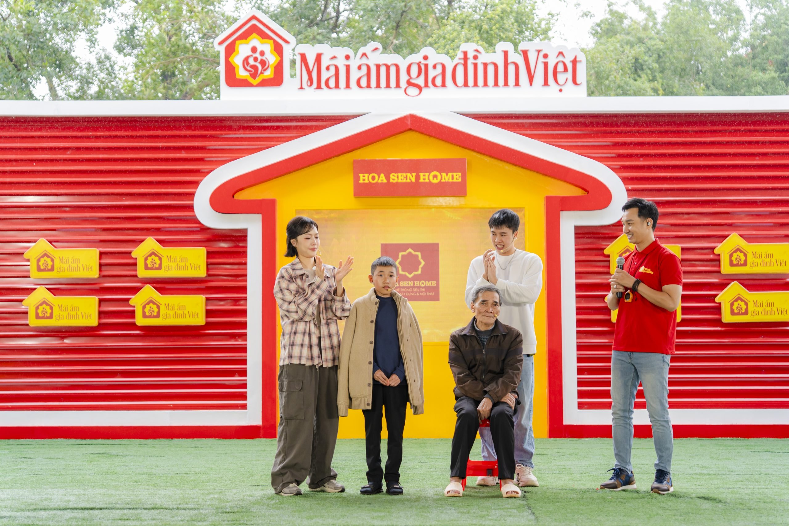 משפחתו של נגוין טרי האו הגיעה למקום השלישי, וקיבלה 19 מיליון דונג וייטנאמי.