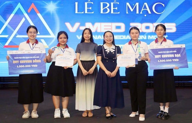 - Foto 1. - Ảnh 1.