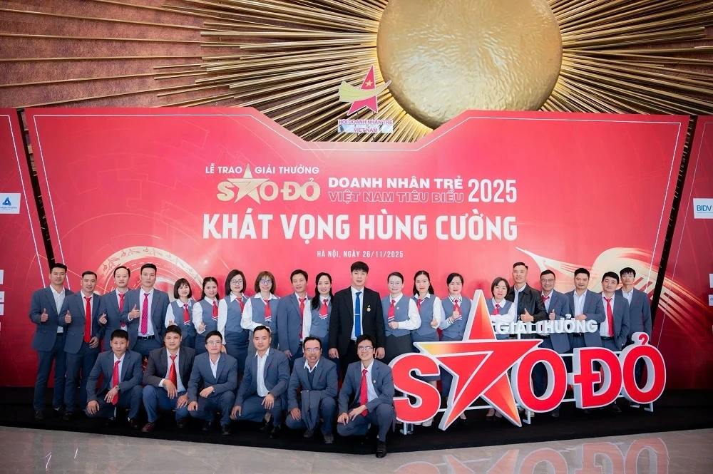 Styreleder i Viet Hung Group, Ninh Van Suc, er blant de 100 beste «Red Stars» – fremragende unge vietnamesiske gründere i 2025.