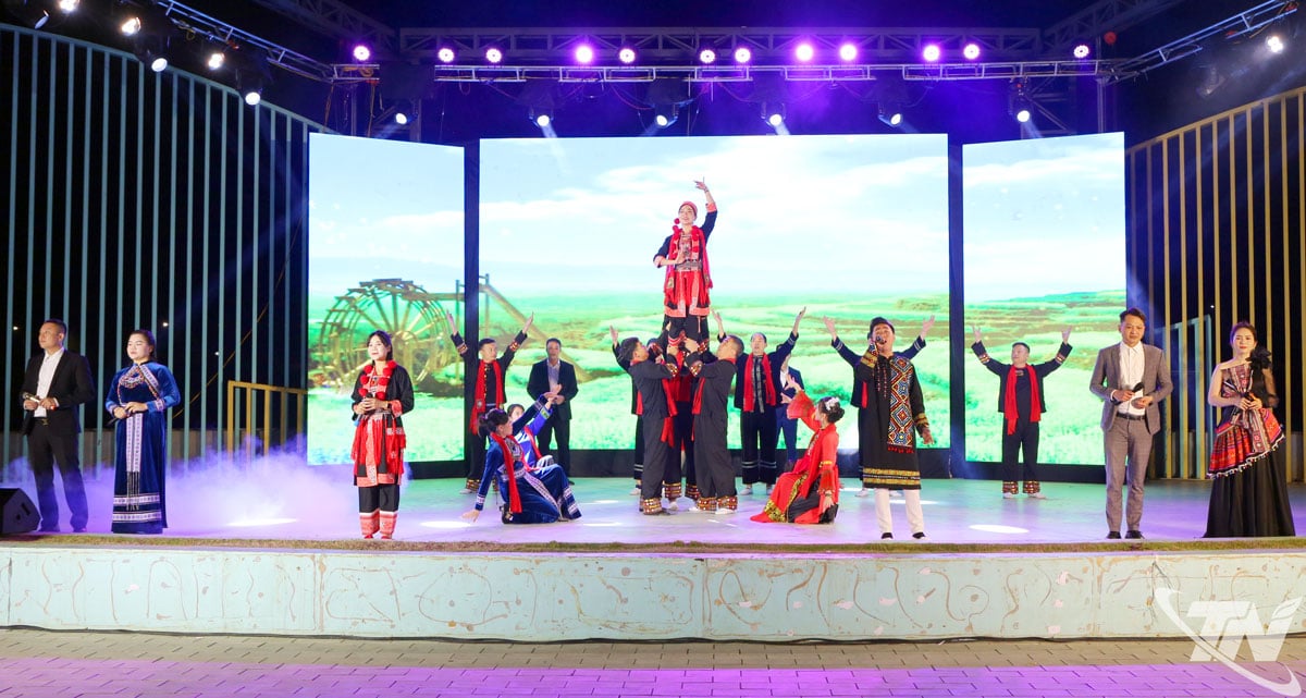 Δραστηριότητες παραστατικών τεχνών στο πλαίσιο του Φεστιβάλ.