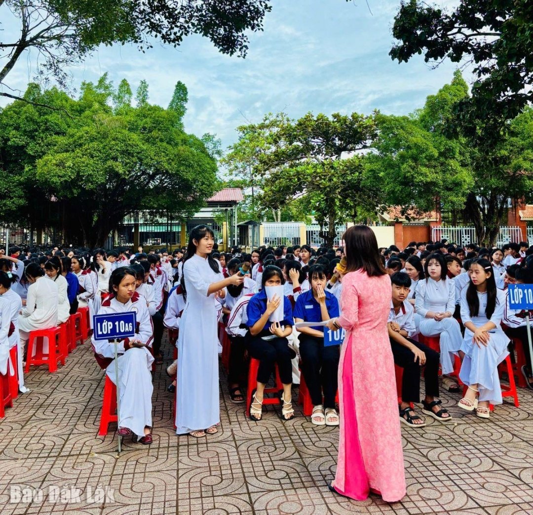 يتم تنفيذ الدعاية ضد العنف المدرسي والمساواة بين الجنسين بشكل منتظم من قبل المدارس في بلدية إيا وير.